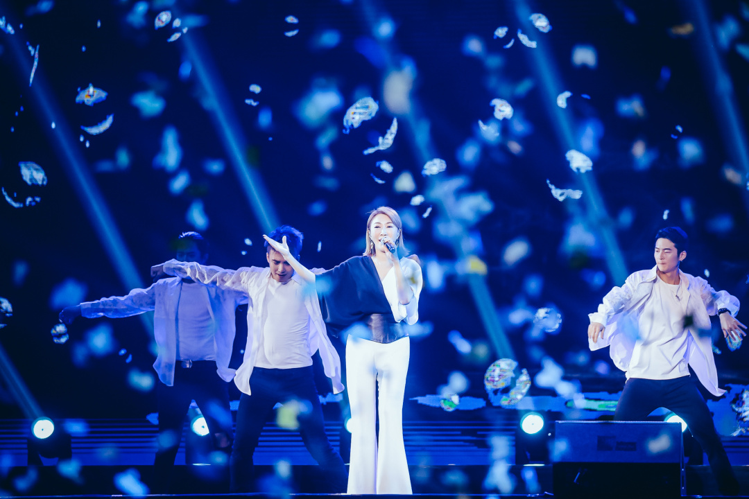 青春永远,金曲永恒:LoveRadio上海农商银行《最爱金曲榜》爱在东方美谷音乐盛典唱响经典,向爱致敬