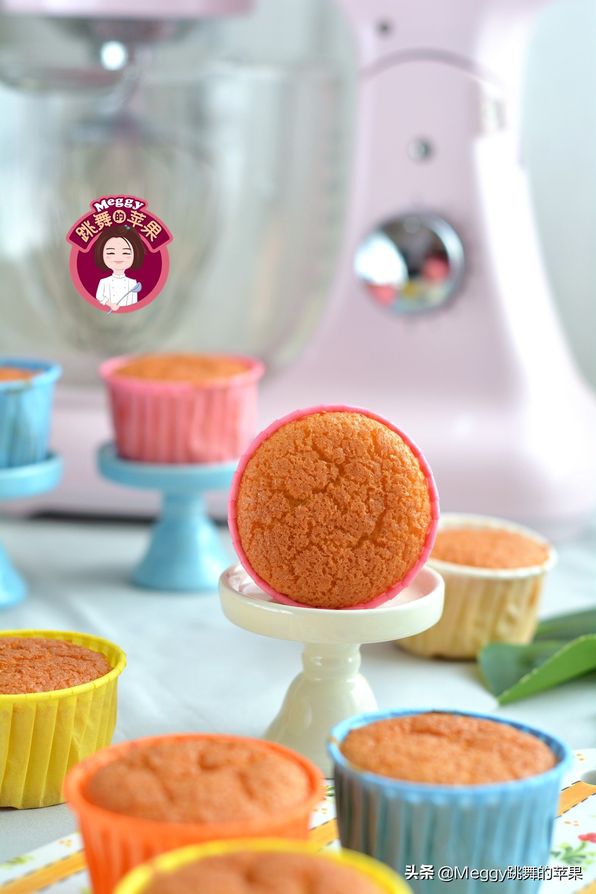 不用打蛋器和不用低筋面粉的蛋糕,不需要打发蛋清的蛋糕超蓬松