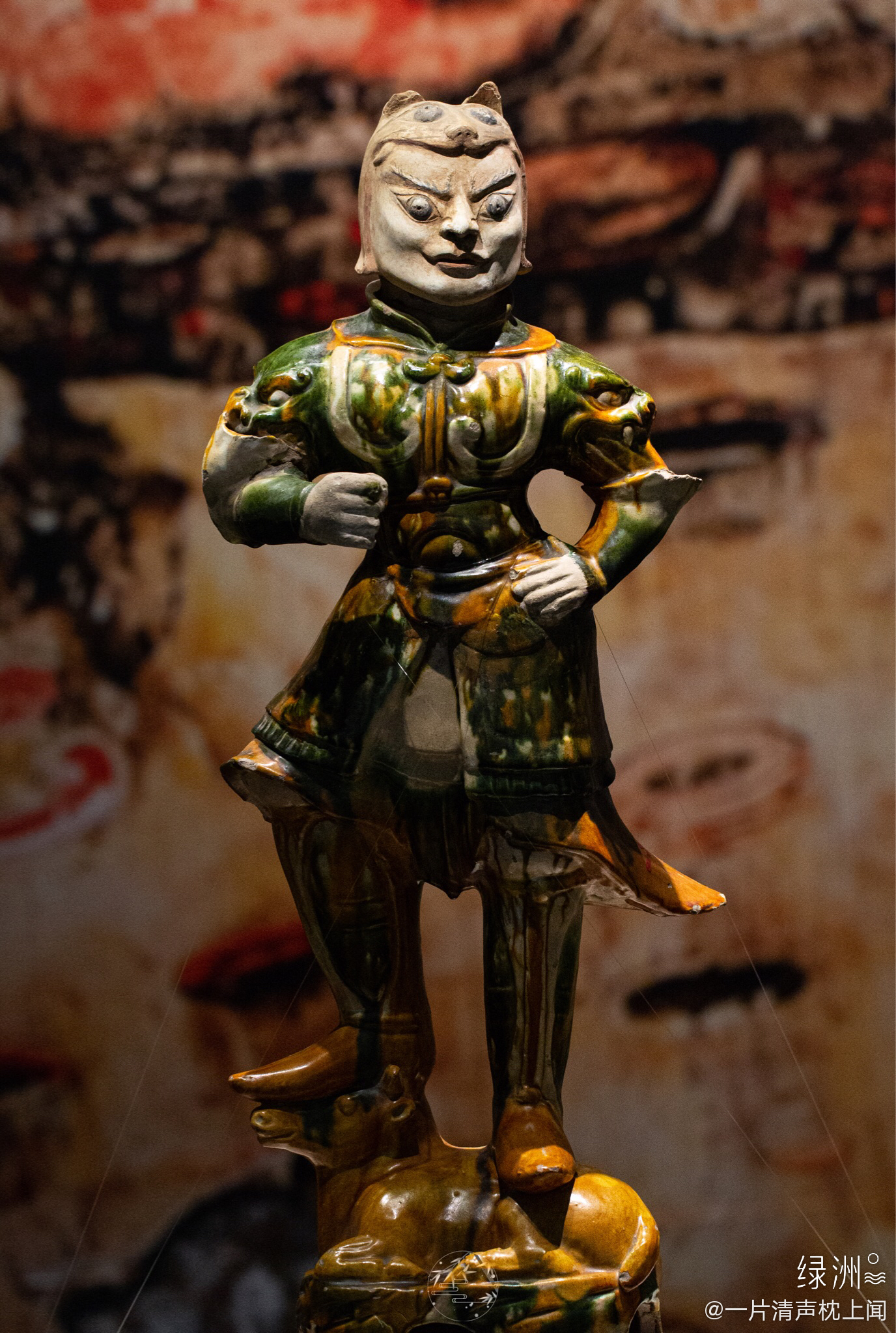 日影中玲珑剔透:从《*瓶金**梅》里潘金莲的膝裤,探析晚明世风变化