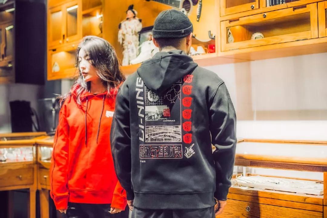 王思聪说李宁是“盗版”？曾经情人变仇人，李宁到底抄了没？