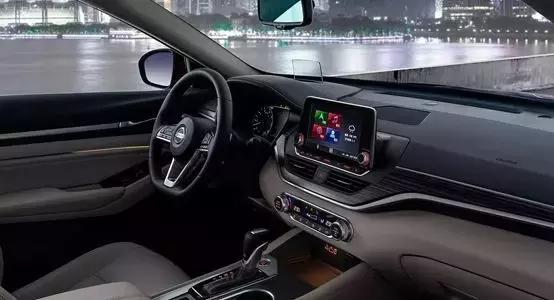 日系最强2.0T发动机，6.4秒破百，为何还是斗不过雅阁和凯美瑞？