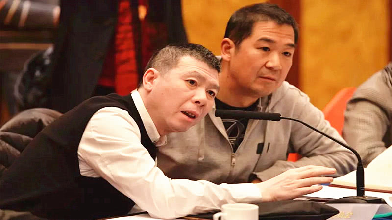 与冯小刚“暗斗”11年，孙俪是真正导火索？邓超冯小刚恩怨始末