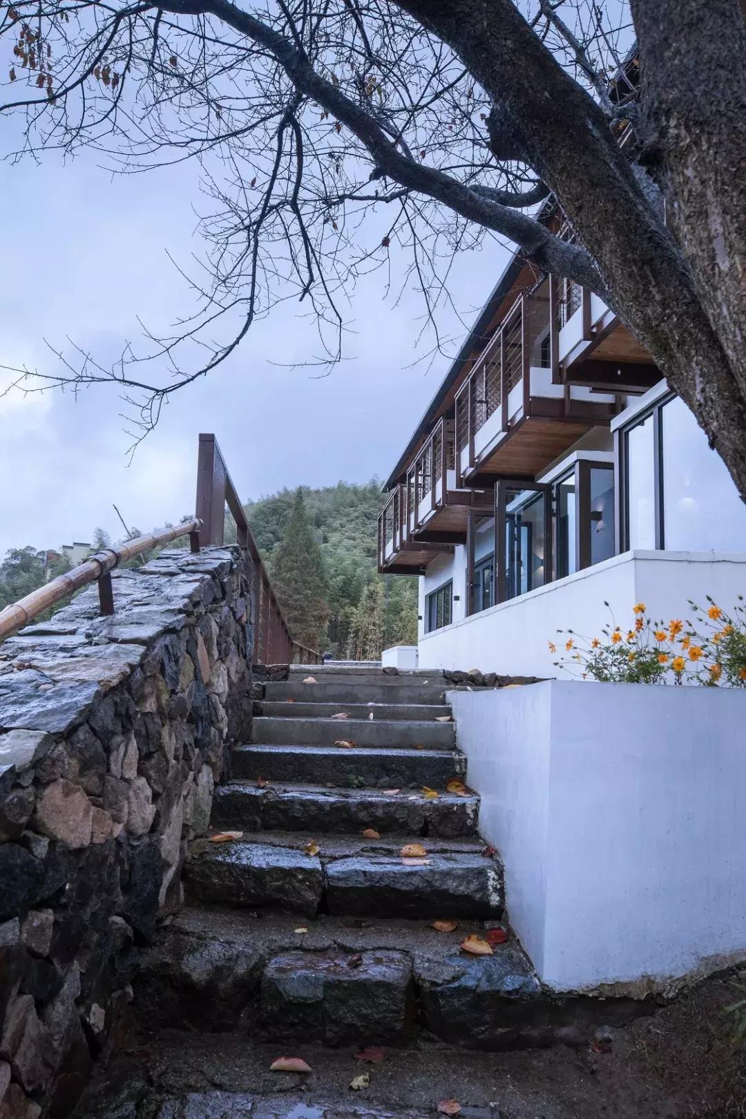 8分钟直抵江南唯一滑雪场,还有温泉,来这家高山云雪民宿充电打卡