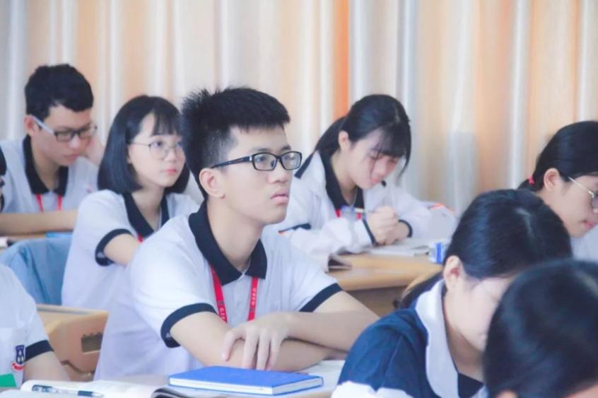 教材越来越简单考试越来越难原因,如何看待教材简单考试难