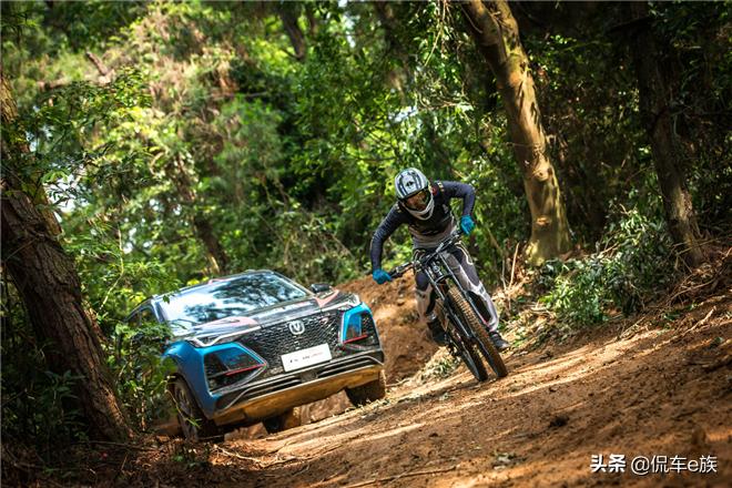 长安cs75山地越野,第二代长安cs75plus山地雪地越野