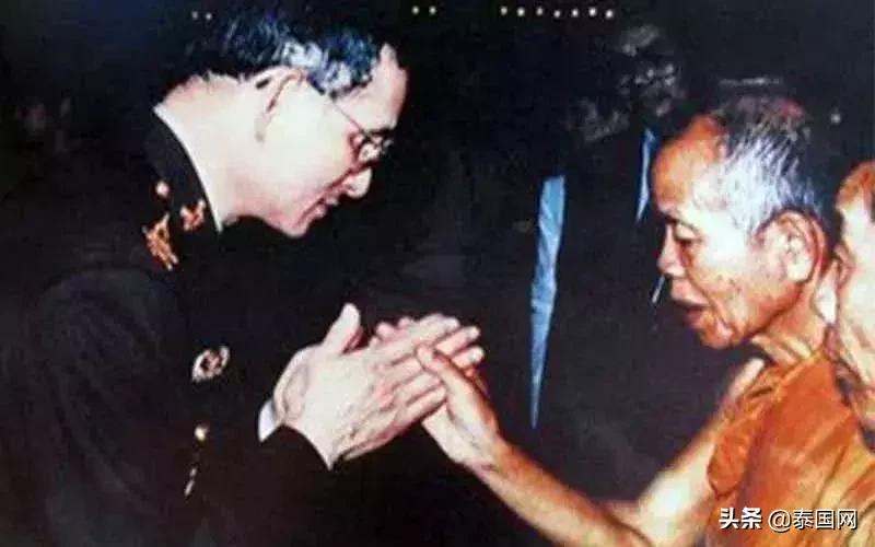 泰国和尚哭了视频,泰国活着的高僧哭丧