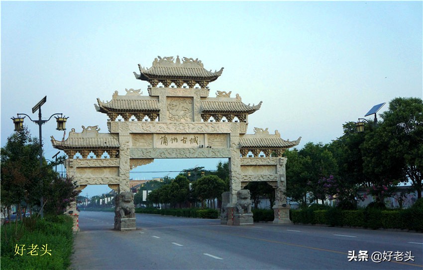 床车自驾游吃住在车上,床车自驾吃住