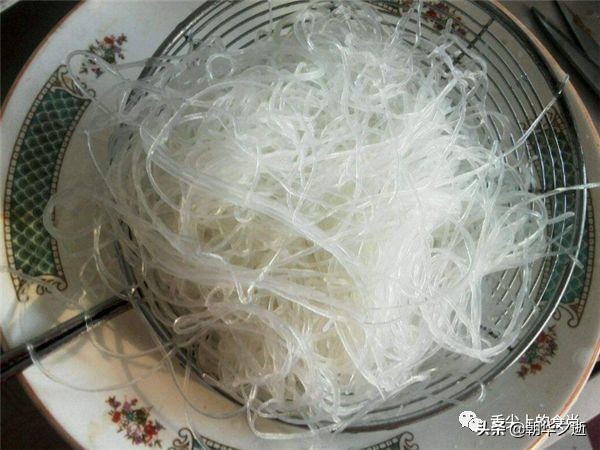 炒粉丝的最好方法,炒粉丝怎么炒粉丝不坨不粘锅