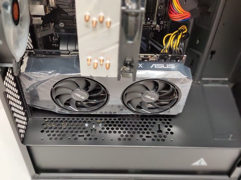 酷冷至尊q500l能否竖装显卡,显卡的竖装优缺点有哪些