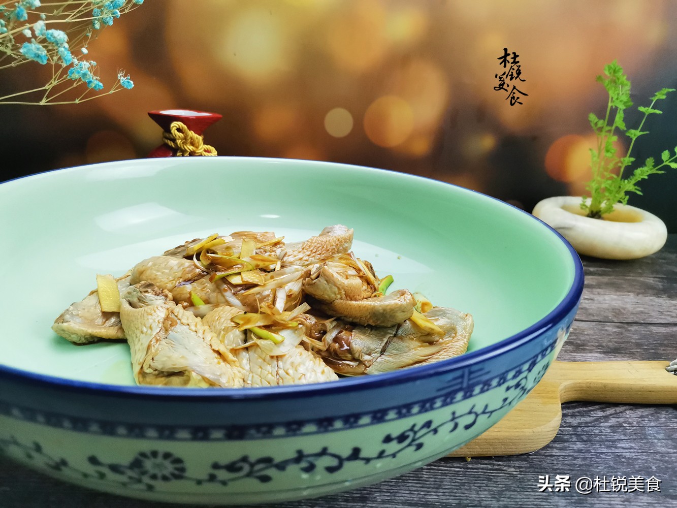 鸡翅这样做比烤的好吃,鸡翅怎么烤好吃到吮指