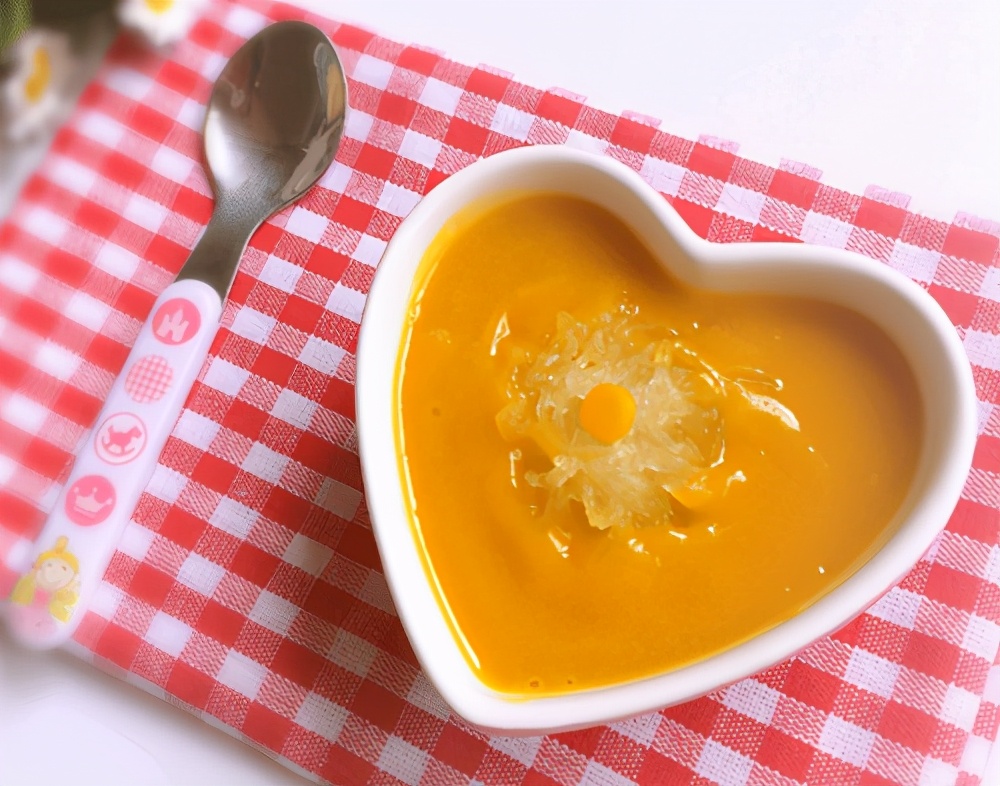 猫眼睛旁边有黑色的东西要清理吗,猫眼睛旁边黑黑的是什么东西