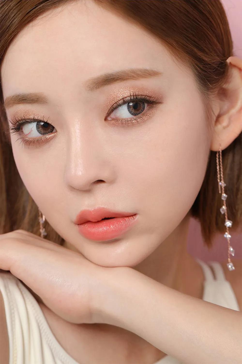 单眼皮肿眼泡眼妆3ceovertake,overtake眼影单眼皮肿眼泡眼妆教程