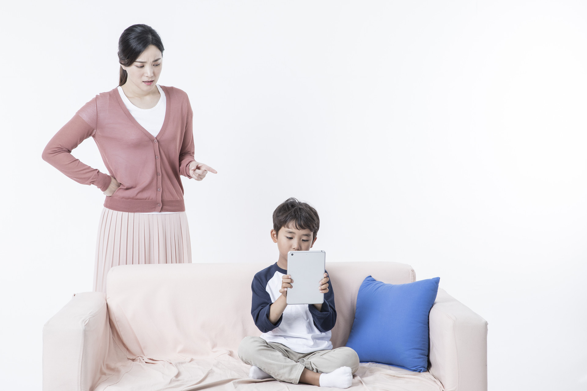 孩子外出玩得不肯回家？比起生拉硬拽，巧用“数字学”娃自觉回家