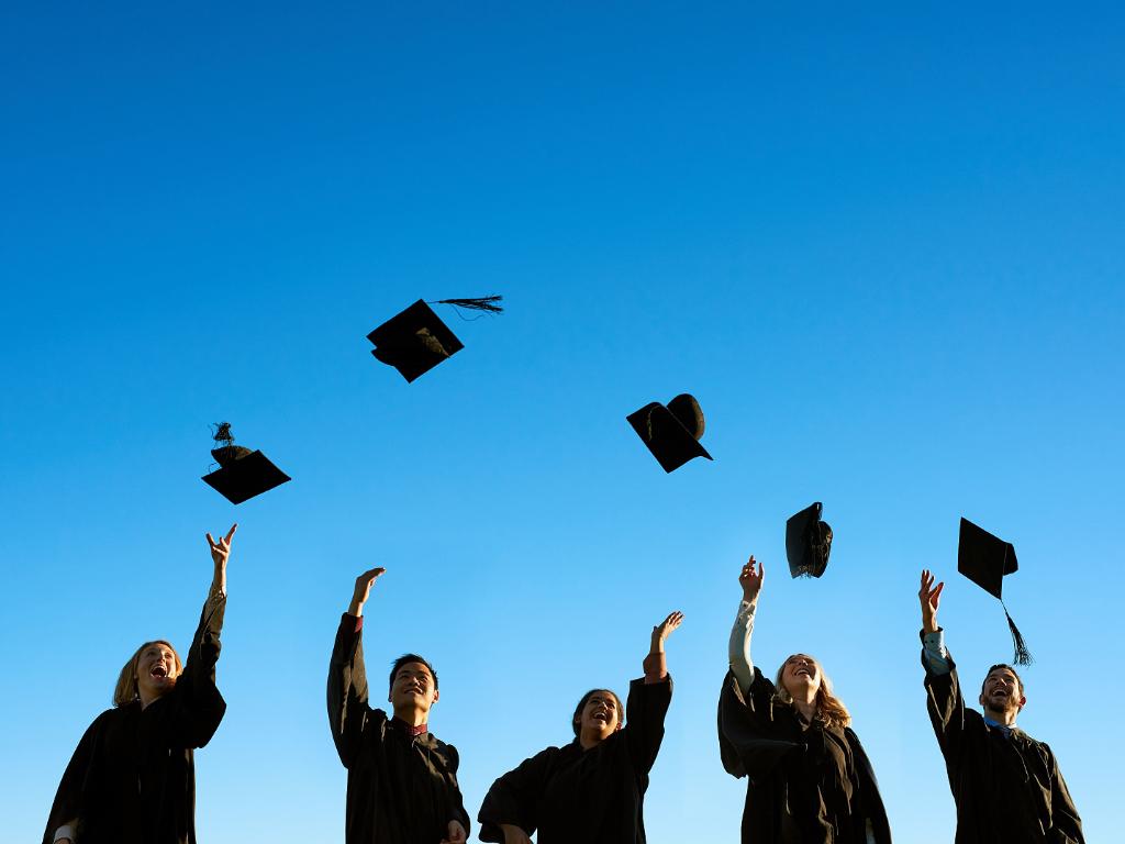 卡洛斯国王大学综合实力怎么样？