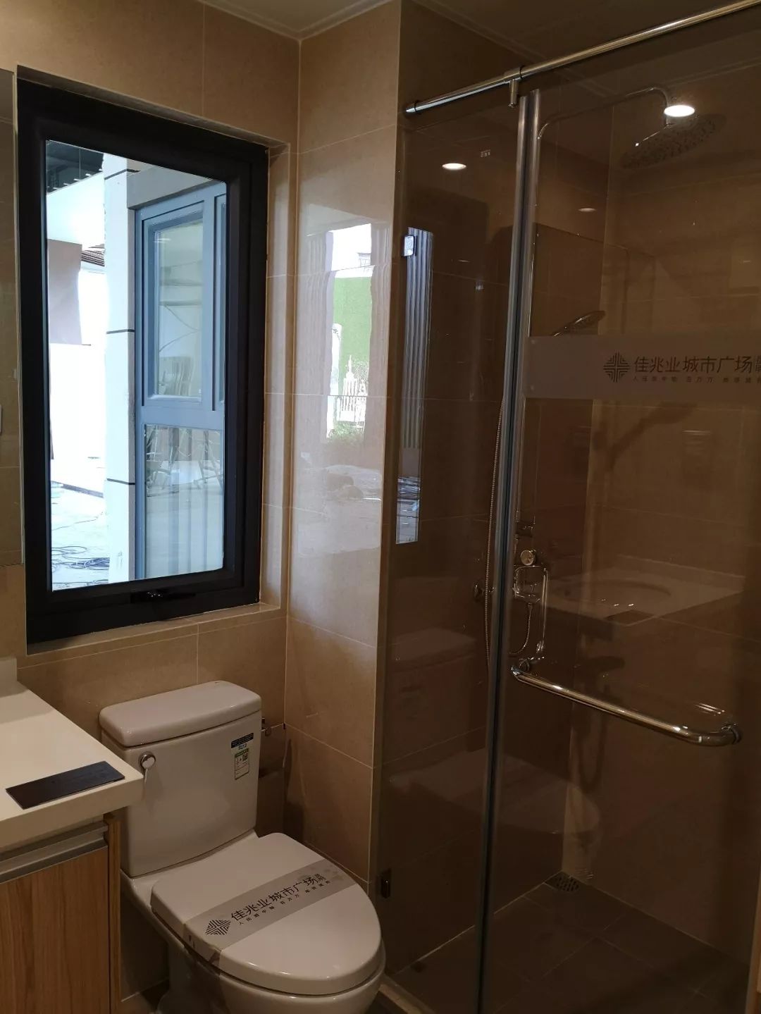 鏄嗘槑浣冲厗涓氬煄甯傚箍鍦轰汉姘戣矾,浣冲厗涓氬煄甯傚箍鍦烘槅鏄庝汉姘戣矾