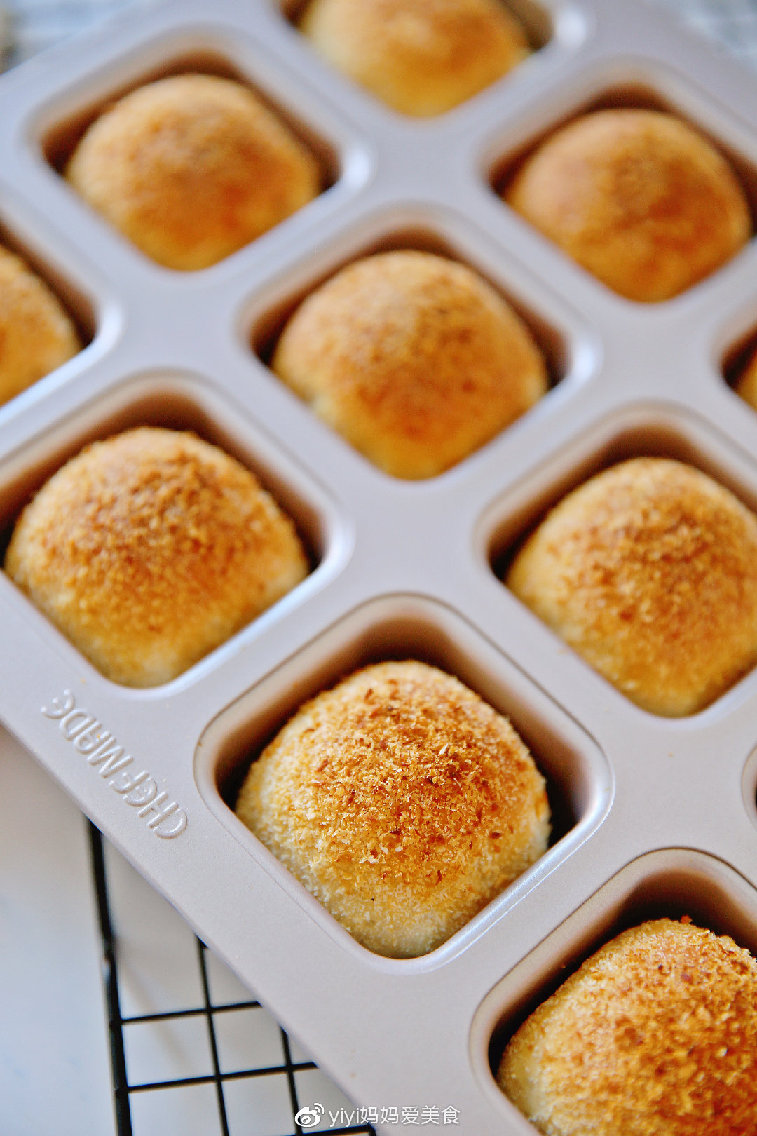 椰蓉白面包最简单的做法,椰蓉面包做的最好的视频