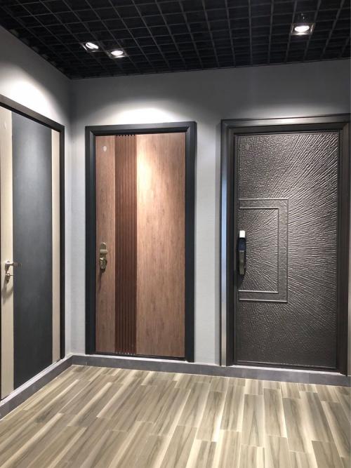 猪年精品：核桃智能锁匹配CEI铸铝钢木装甲门很受高端消费者喜欢