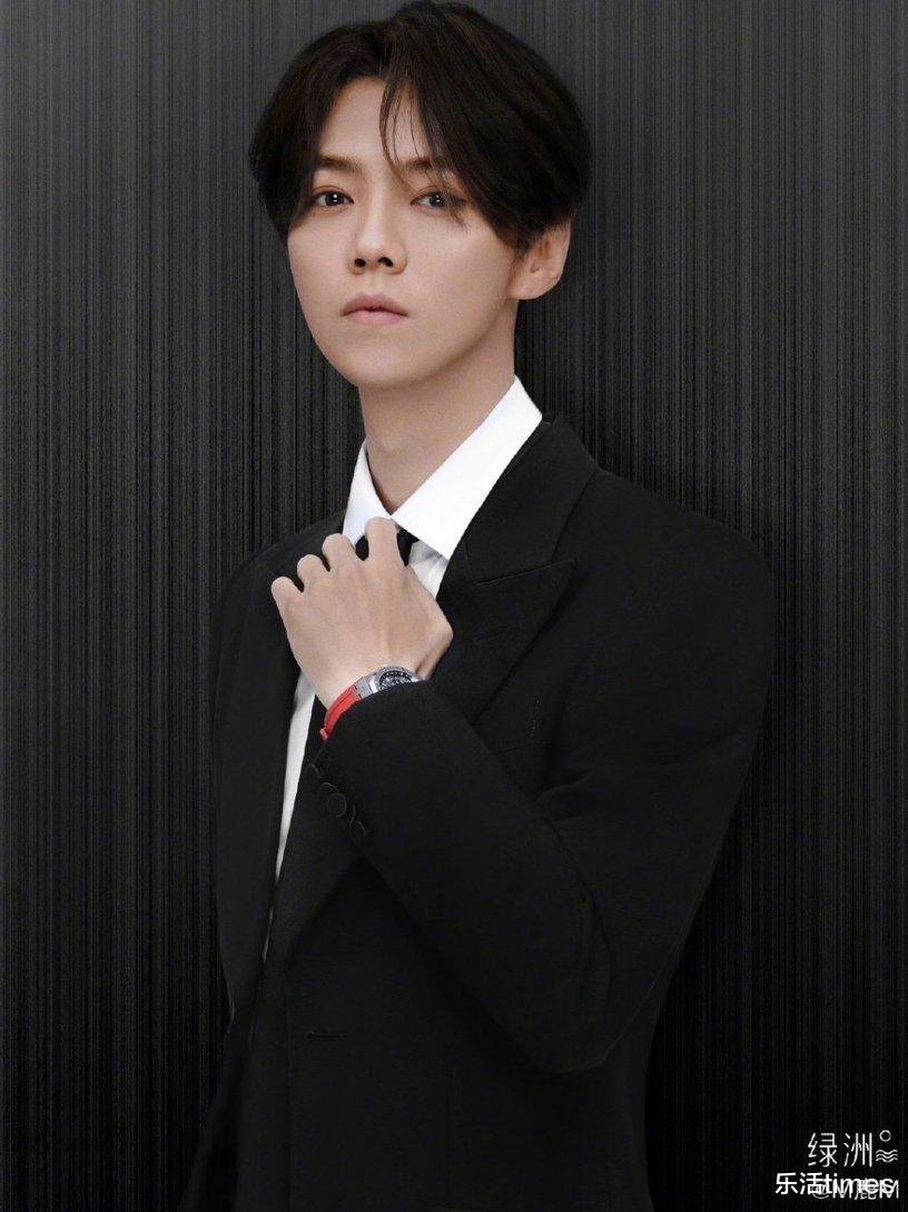 想躺在男人的怀里,想躺在男友怀里静静