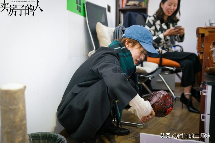 孙俪的穿衣风格改变了,孙俪酷暑穿厚外套拍戏超敬业