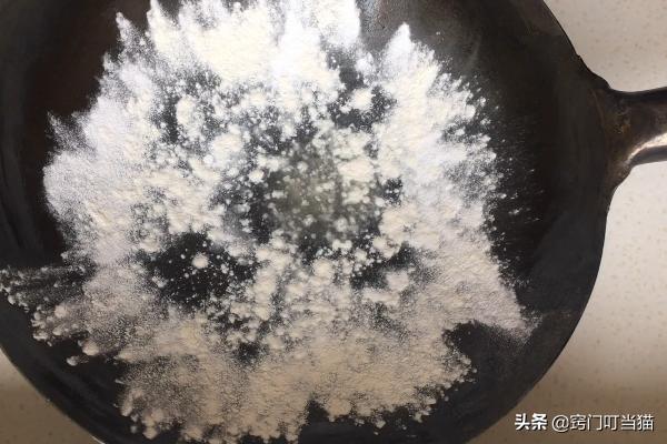 铁锅生锈洗锅的正确方法,家里的铁锅老生锈怎么处理的