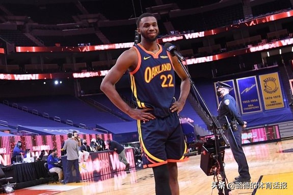 比较看好维金斯在勇士队的表现,维金斯勇士队内的关键先生