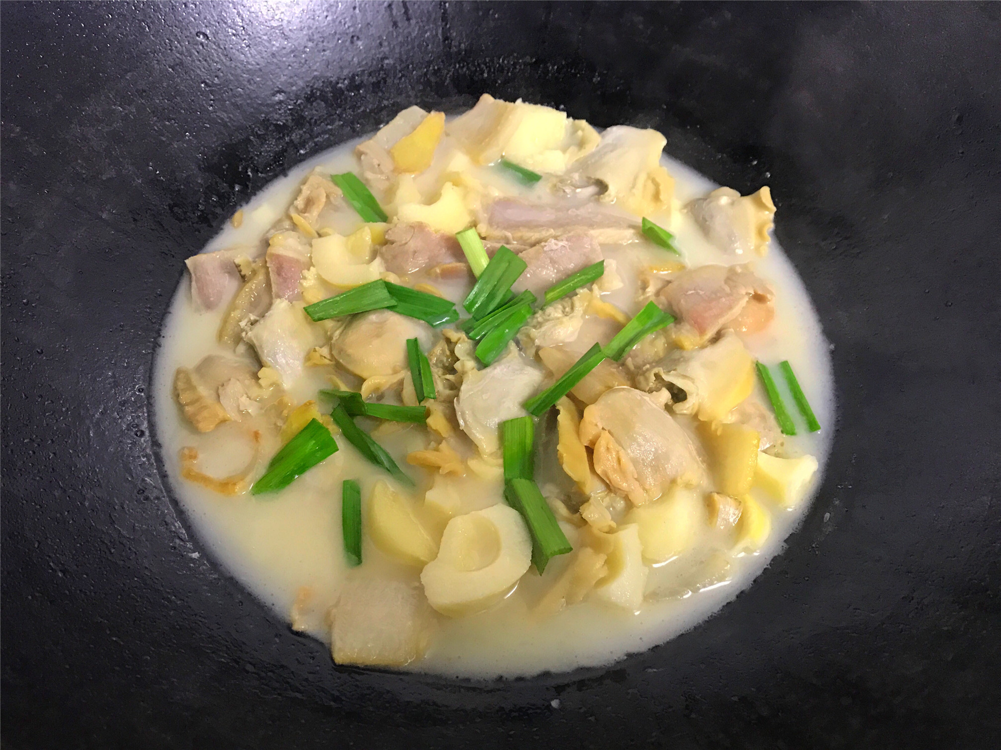 河蚌的既简单又好吃的做法,河蚌的做法最正宗的做法