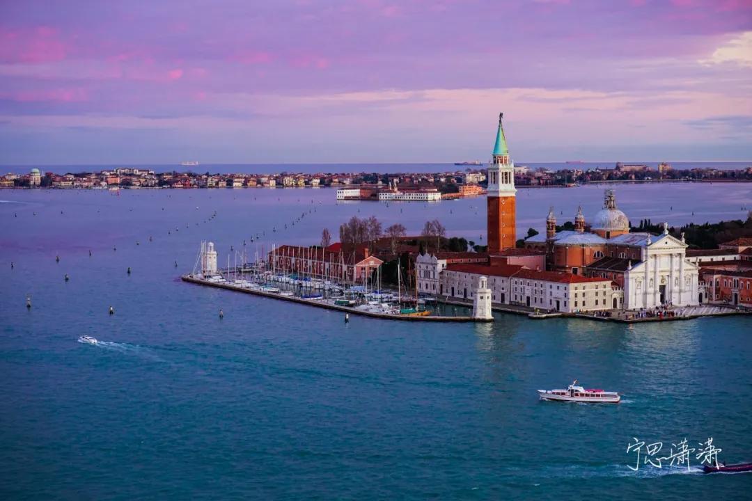 摄影初学者预算两千买什么相机,家用和旅游摄影买什么相机