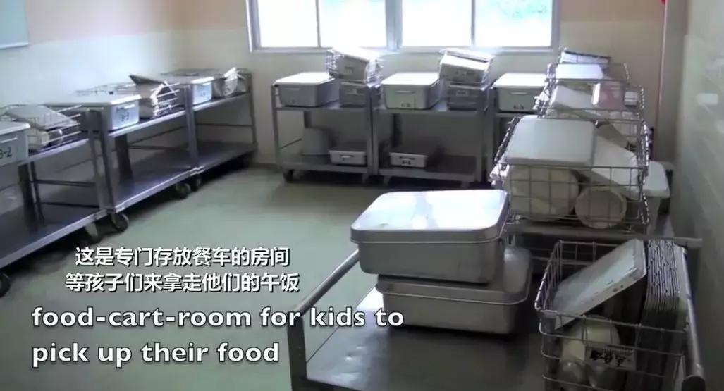 日本小学10元钱的午餐,日本学生午餐10元一个