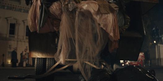 小丑女配什么音乐好听,女版小丑哭泣