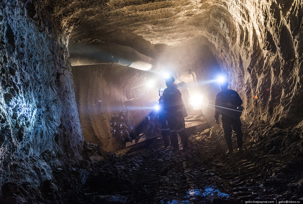 去俄罗斯挖金矿怎么样,真实钻石开采出来的样子