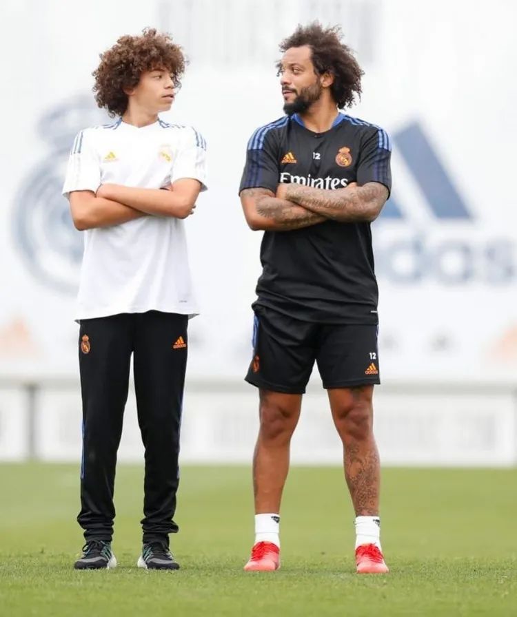 逗妹吐槽,为什么马奎尔这么烂还能踢