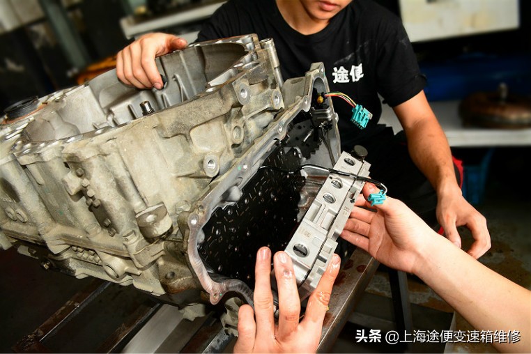 通用6at变速箱电脑故障的表现,通用6at变速箱换油用重力还是循环