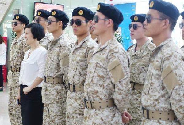 中国粉丝跨国送韩军人礼物，网友批评：不要让坚守边疆的军人寒心