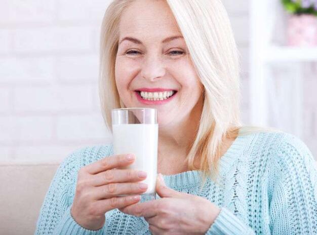 经常膝盖疼吃什么药,经常膝盖胀疼是什么原因导致的