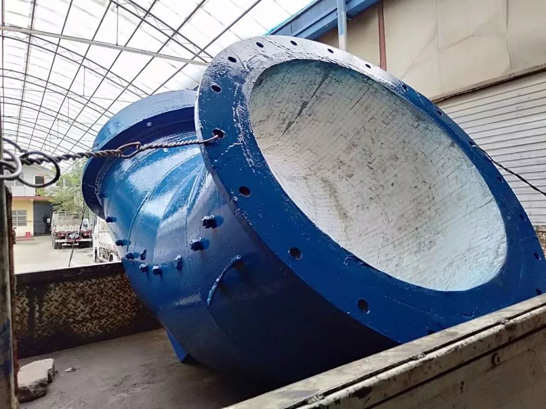 内衬陶瓷耐磨管道,耐磨管道内衬