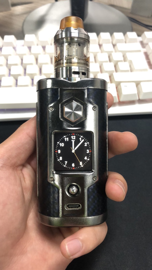 请先抬起你的“脚”，再进*子烟电**的“门”。