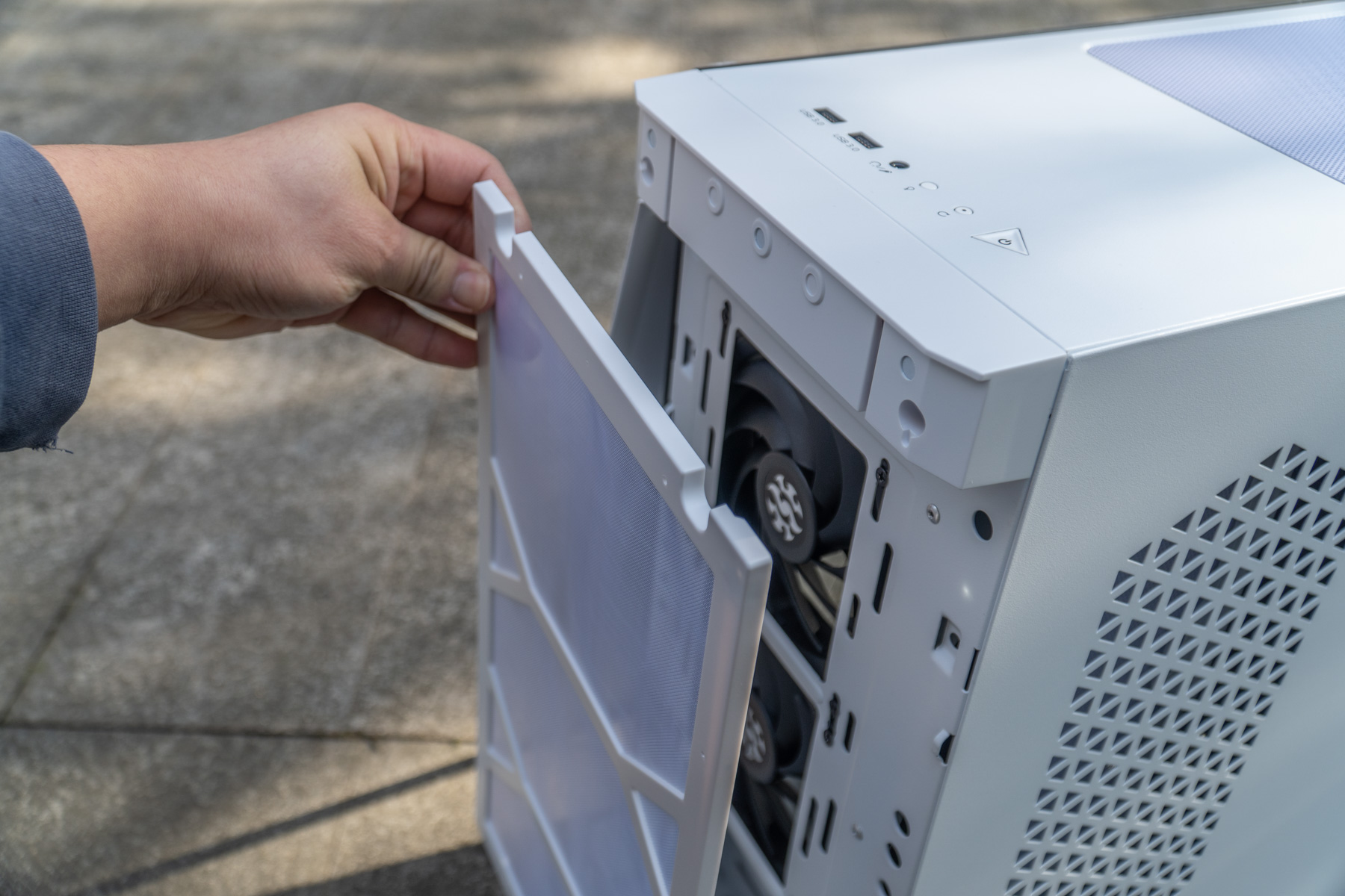 xpg入侵者机箱风扇,威刚xpg入侵者机箱教程