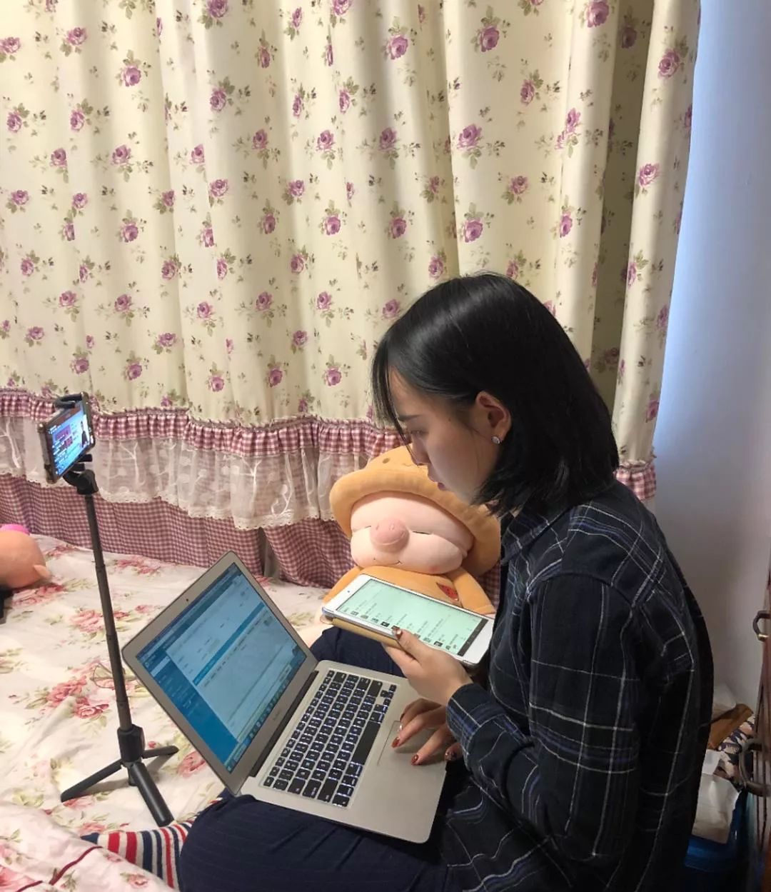 视频会议不小心点到开麦怎么办,视频会议看不到屏幕共享