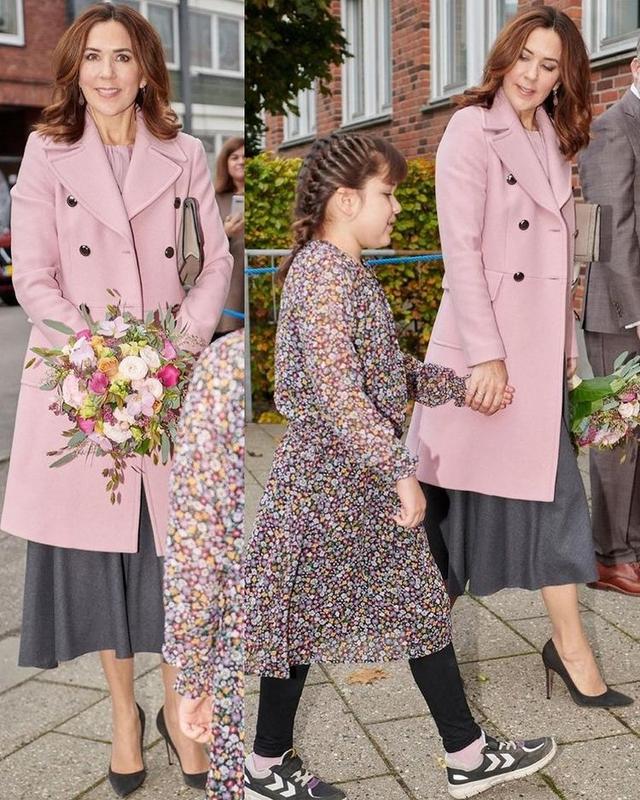 丹麦王妃玛丽穿针织衫图片,丹麦王储妃穿搭