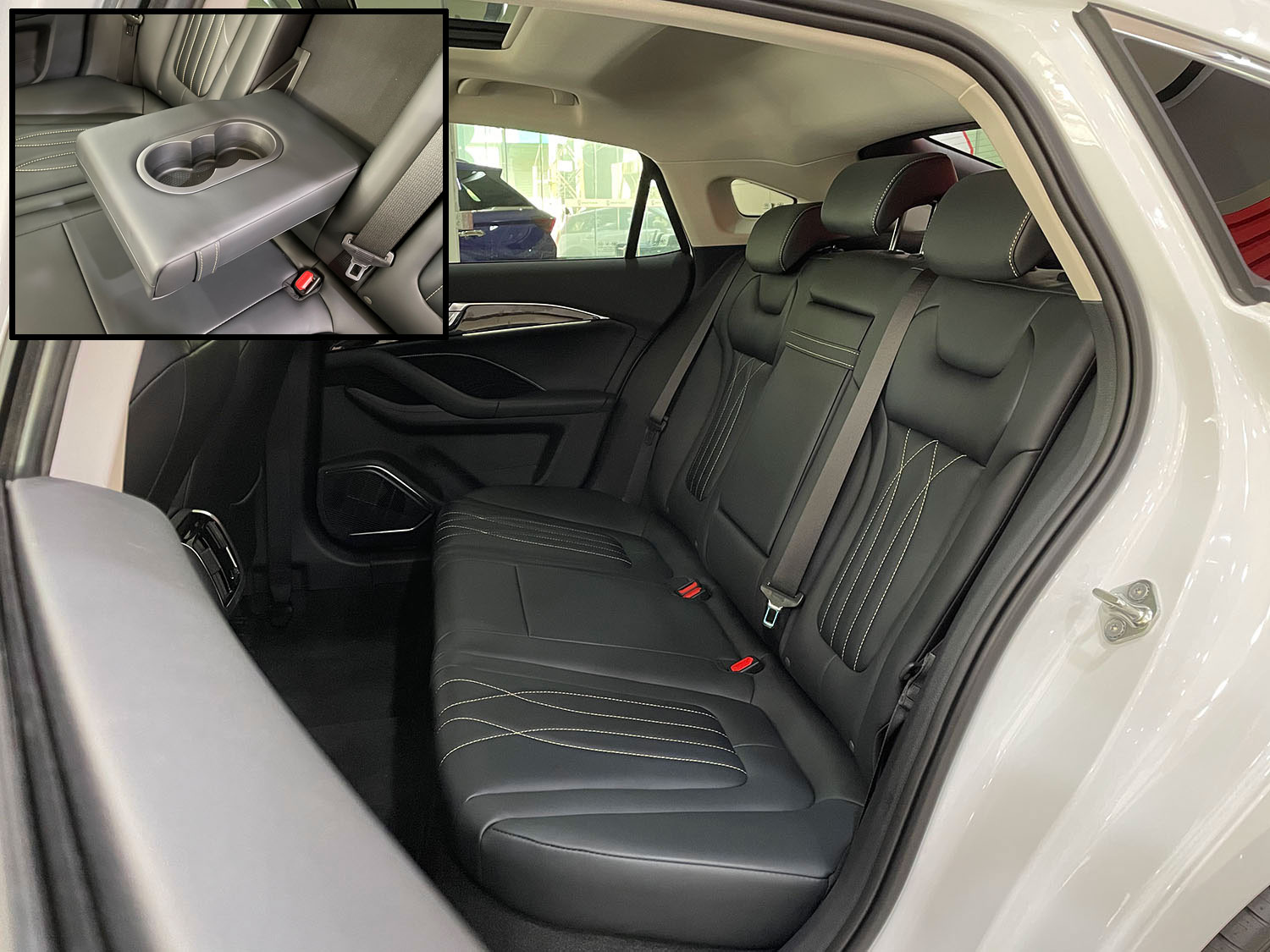 年轻人的第一辆轿跑型汽车奔腾b70,造型不错性能好的车