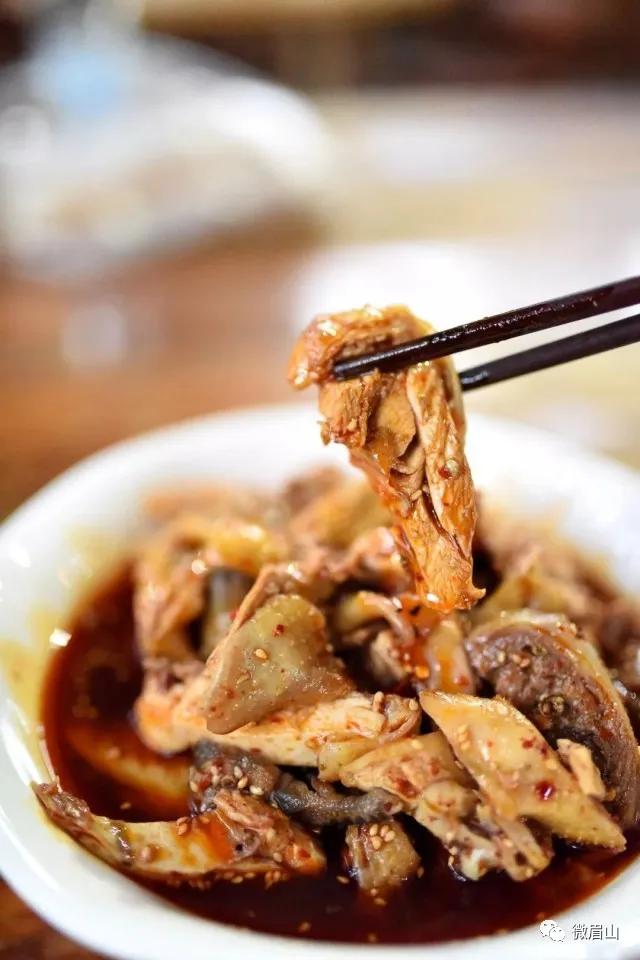 李子柒令人向往的世外桃源生活,李子柒记录的简单淳朴的田园生活