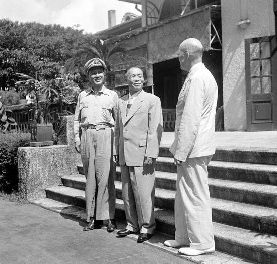 李宗仁的划江而治为何不切实际?看看朝鲜,才知毛*东泽**的果决