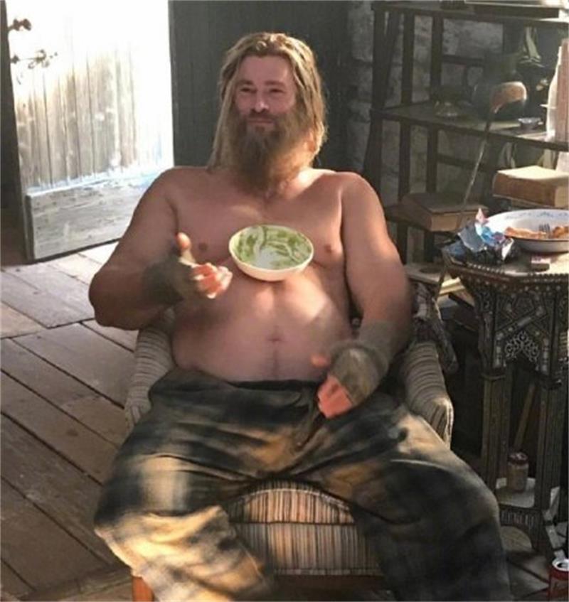 锤哥肥宅记,雷神锤哥变胖