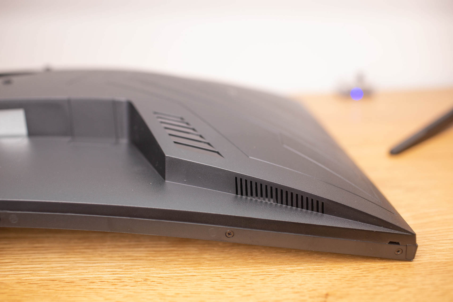 ktc48寸显示器,32寸显示器1k144hz游戏体验