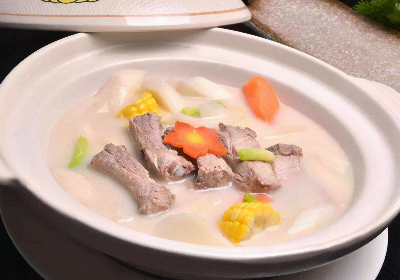 哺乳期的妈妈这些食物宝妈不要碰,处于哺乳期的妈妈请远离三类食物