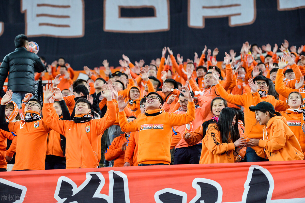 为什么足球俱乐部不能中性冠名,足球俱乐部会员制模式