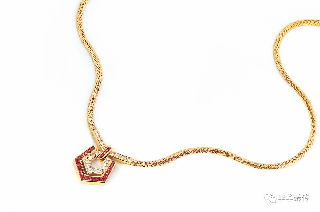 秋雨发梢,梦幻情怀,戴着你的水晶珠链,请跟我来!帽哥出品