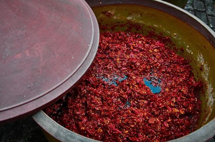 选郫县豆瓣，认准2个牌子，其它牌子再贵，也都不正宗，别买错了