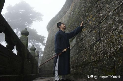 穿越到各种武侠世界,穿越金庸武侠世界学什么武功