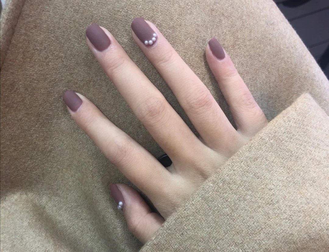 法式美甲猫眼美甲款式图片,美甲款式推荐猫眼晕染美甲